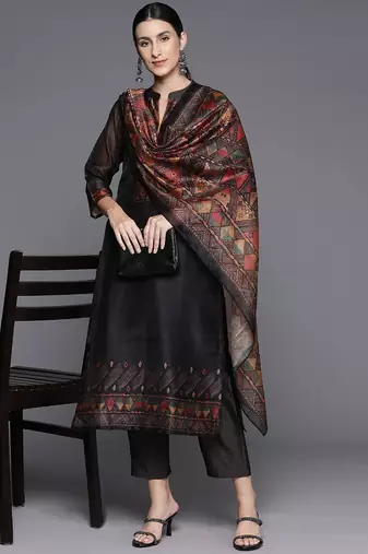 Women Printed Regular Chanderi Silk Kurta with Trousers & Dupatta