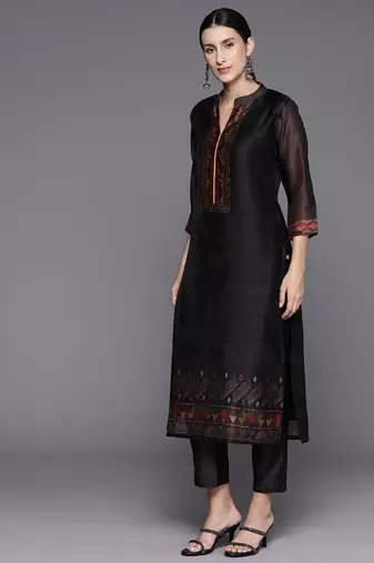 Women Printed Regular Chanderi Silk Kurta with Trousers & Dupatta