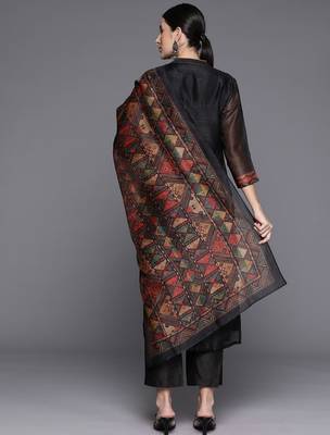 Women Printed Regular Chanderi Silk Kurta with Trousers & Dupatta 7