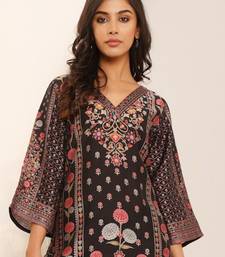 Floral Printed V-Neck A-Line Chanderi Straight Kurta with Trousers