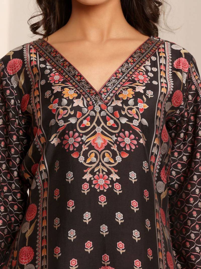 Floral Printed V-Neck A-Line Chanderi Straight Kurta with Trousers