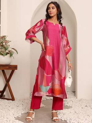 Abstract Printed Notch Neck Chanderi Straight Kurta With Trousers 7