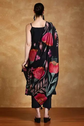 Women Floral Printed Kurta with Trousers & Dupatta