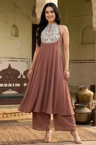 Floral Embroidered Panelled Georgette Anarkali Kurta With Trouser