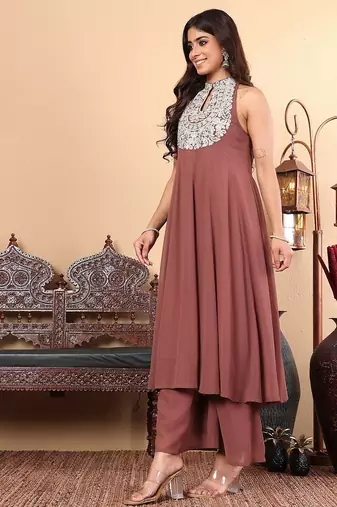 Ethnic Motifs Yoke Design Panelled Thread Work Anarkali Kurta with Trousers