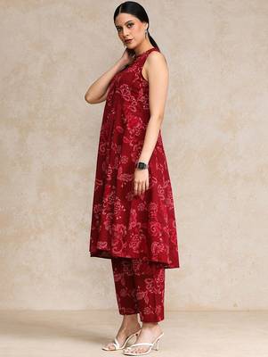 Women Ethnic Motifs Printed Regular Pure Cotton Kurta with Trousers 4