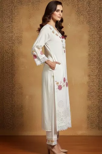 Women Floral Embroidered Regular Thread Work Pure Cotton Kurta with Palazzos & With Dupatta