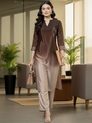 Women Ombre Dyed Regular Thread Work Kurta with Trousers 5