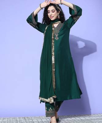 Green Zari Embroidered Flared Sleeves Kurta with Trouser & Dupatta 2