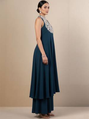 Women Ethnic Motifs Embroidered Panelled Thread Work Georgette Kurta with Palazzos 2