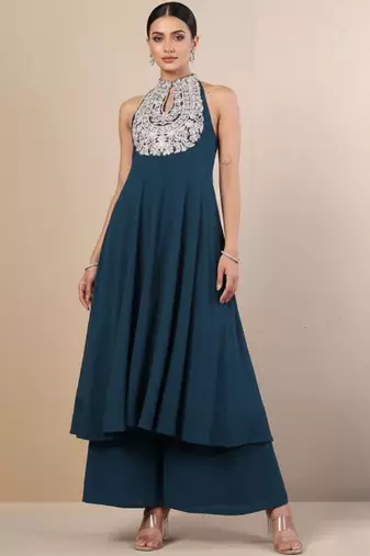 Women Ethnic Motifs Embroidered Panelled Thread Work Georgette Kurta with Palazzos