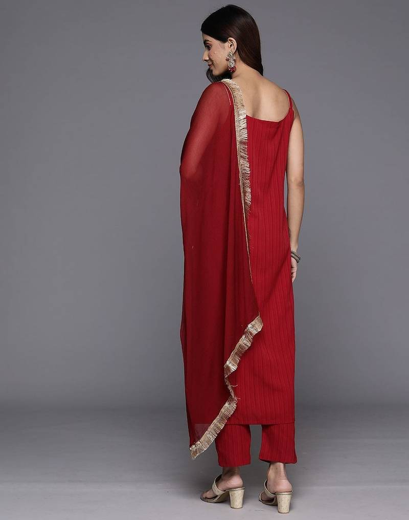 Maroon Gota Detailed Sleeveless Kurta with Trouser and Dupatta