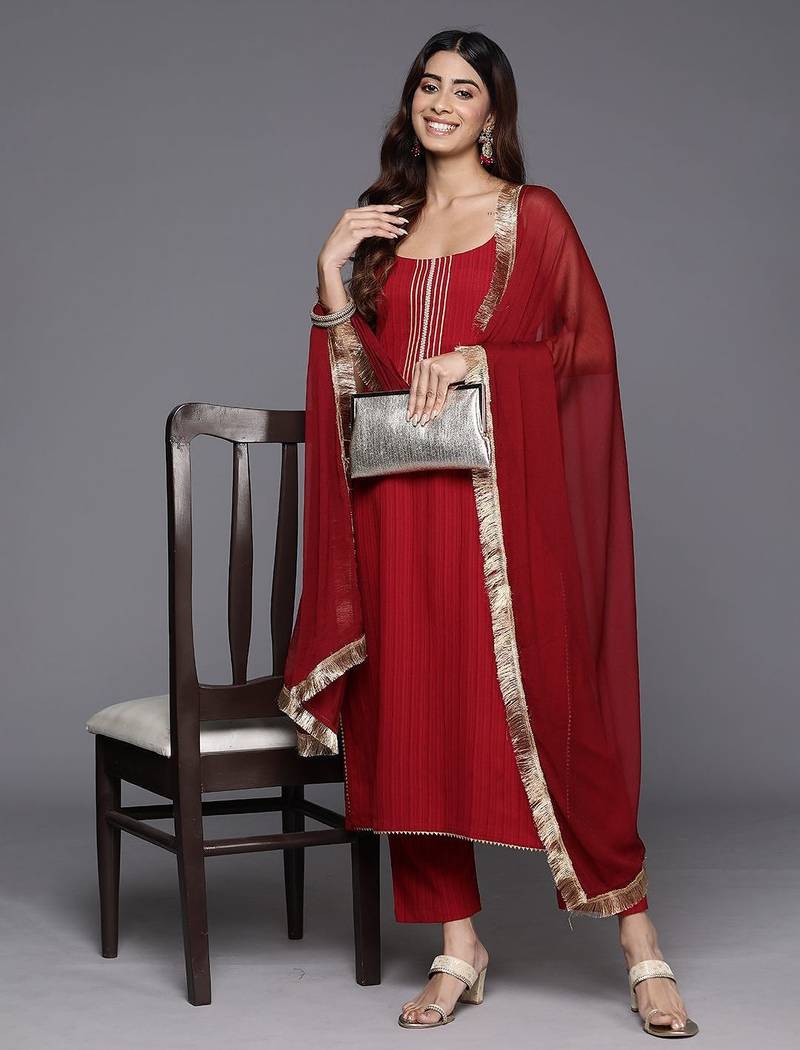Maroon Gota Detailed Sleeveless Kurta with Trouser and Dupatta