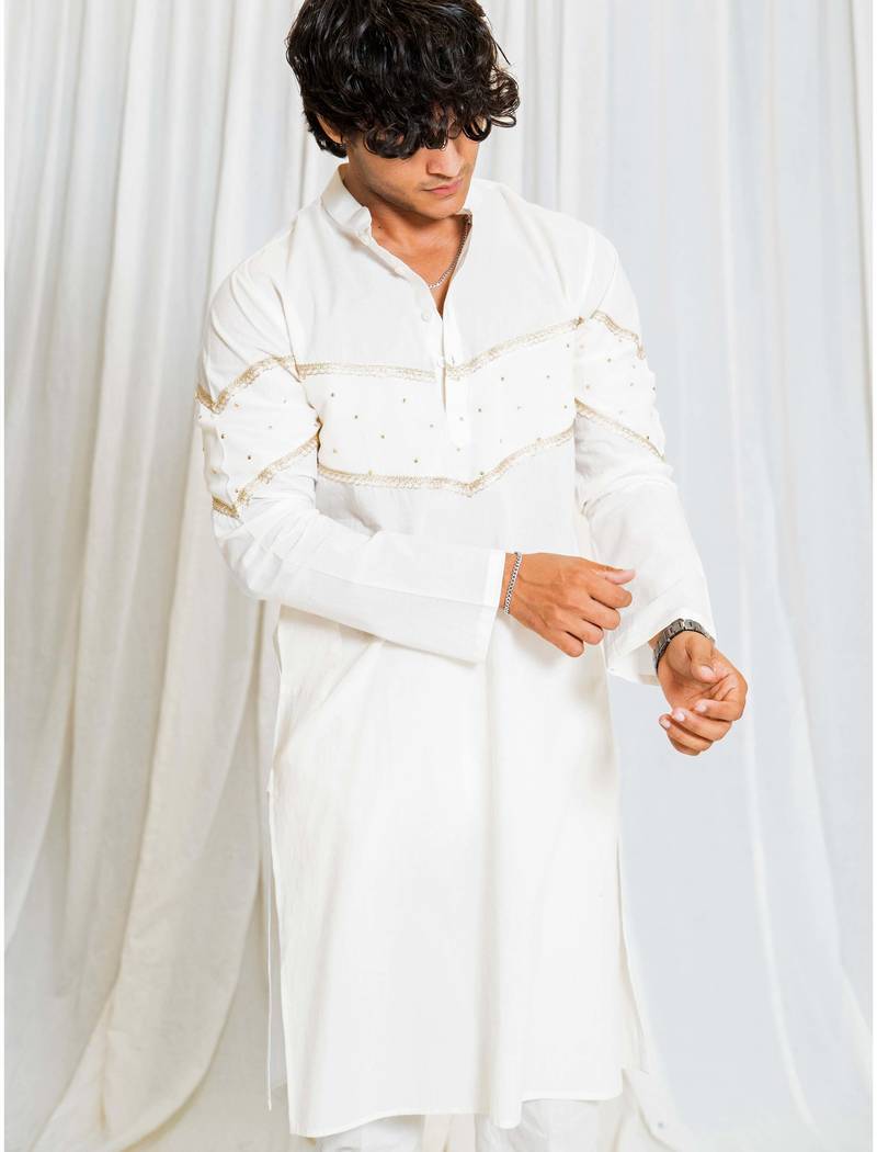 Shades of solid - off white