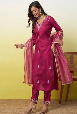 Floral embroidered silk blend v neck kurta trouser & dupatta set 2
