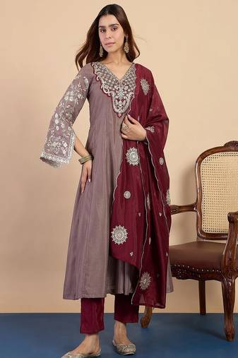 Floral embroidered silk blend v neck kurta trouser & dupatta set