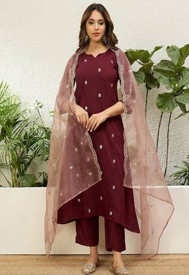 Floral embroidered chinon round neck kurta trouser & dupatta set 3