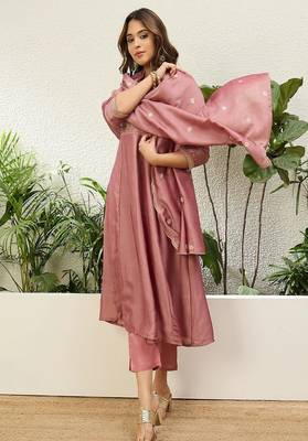 Floral embroidered silk blend round neck kurta trouser & dupatta set 3