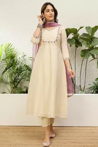 Floral embroidered silk blend v neck kurta trouser & dupatta set