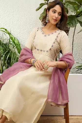 Floral embroidered silk blend v neck kurta trouser & dupatta set