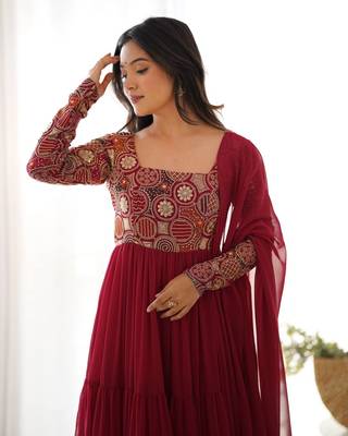 red heavy fox georgette embroidered anarkali stitches kurta with pant & ruffle dupatta 3