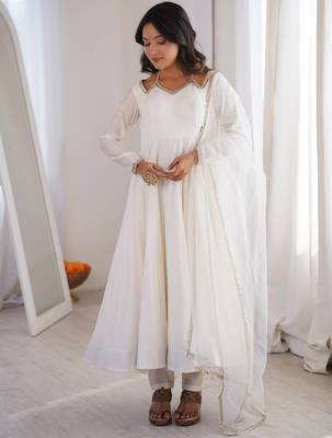 off white color chanderi silk blend three piece anarkali suit 4