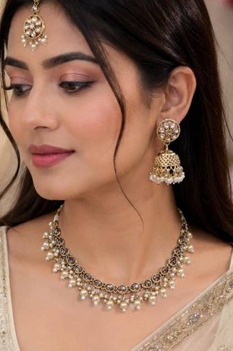 gold color champagne antique-plated agate stone necklace set with earrings & maang tikka