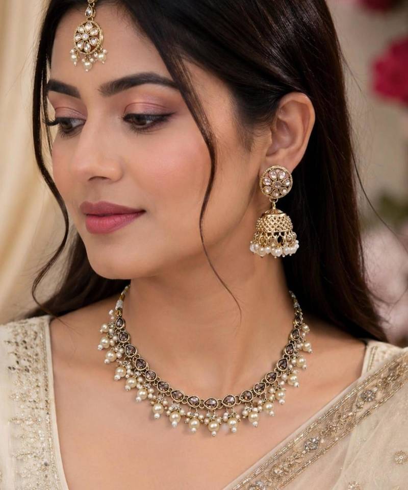 gold color champagne antique-plated agate stone necklace set with earrings & maang tikka