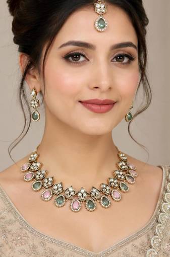 Pink pista antique-plated agate stone necklace set with earrings & maang tikka