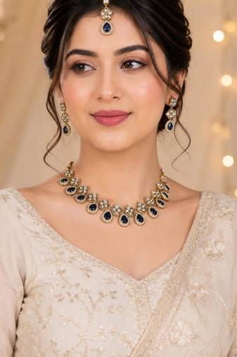 Blue antique-plated agate stone necklace set with earrings & maang tikka