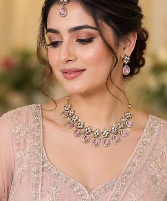 Pink antique-plated agate stone necklace set with earrings & maang tikka 1
