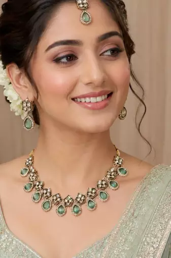Pista antique-plated agate stone necklace set with earrings & maang tikka