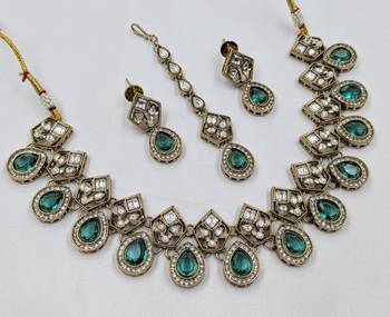 Rama green antique-plated agate stone necklace set with earrings & maang tikka 2