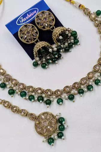 Green antique-plated agate stone necklace set with earrings & maang tikka