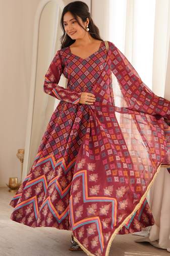 Printed muslin gown set with organza dupatta