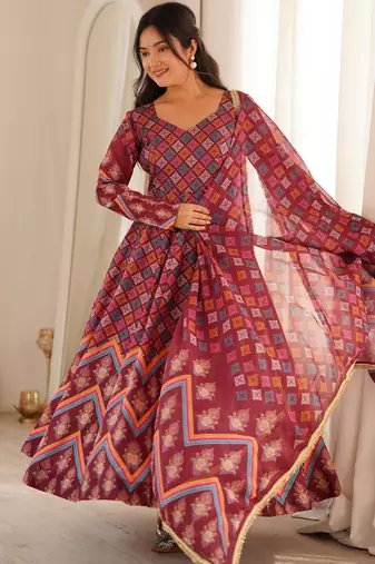 Printed muslin gown set with organza dupatta