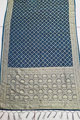peacock blue art silk Saree With Blouse Piece.