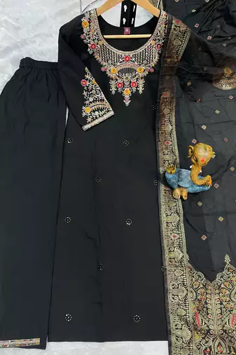 Black embroidered silk blend straight kurta pant set with dupatta