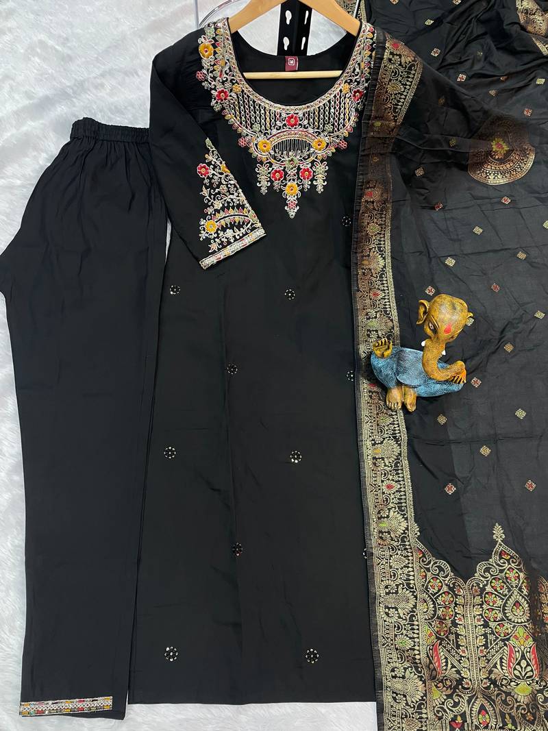 Black embroidered silk blend straight kurta pant set with dupatta