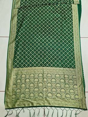 Dark Green Traditional Banarasi Silk Saree With Blouse Piece. 2