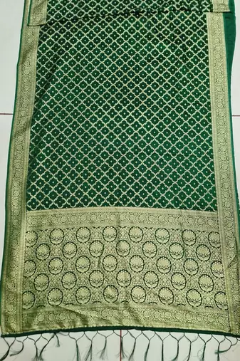 Dark Green Traditional Banarasi Silk Saree With Blouse Piece.