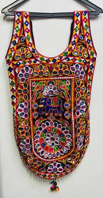 Multicolor embroidered cotton u-neck blouse 2