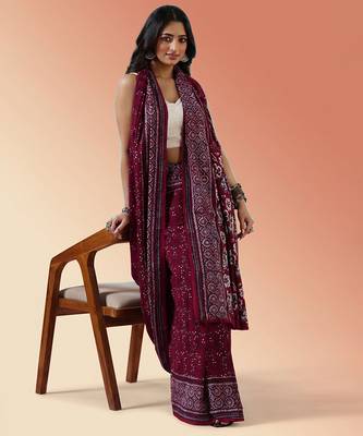 Burgundy ajrakh printed cotton saree 4