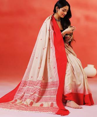Beige crimson red handloom khadi saree 3