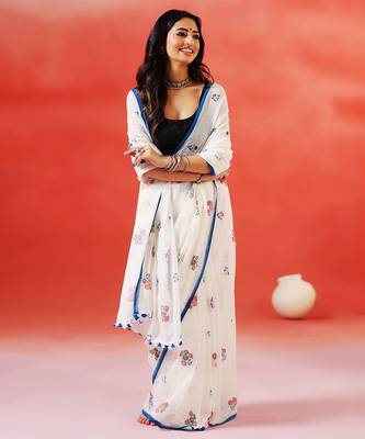 Ivory floral printed handloom khadi saree 3