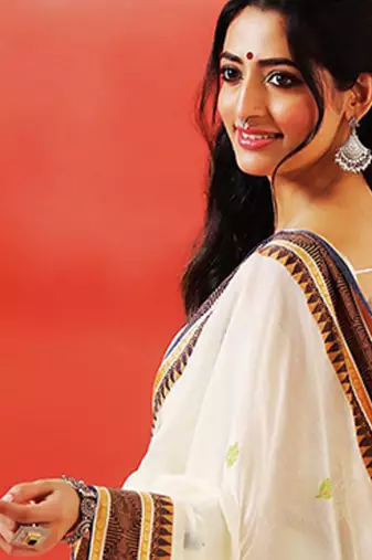 Cream white printed handloom khadi saree