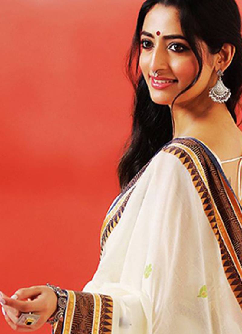Cream white printed handloom khadi saree