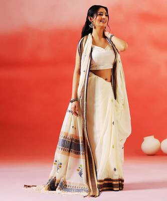 Cream white printed handloom khadi saree 3