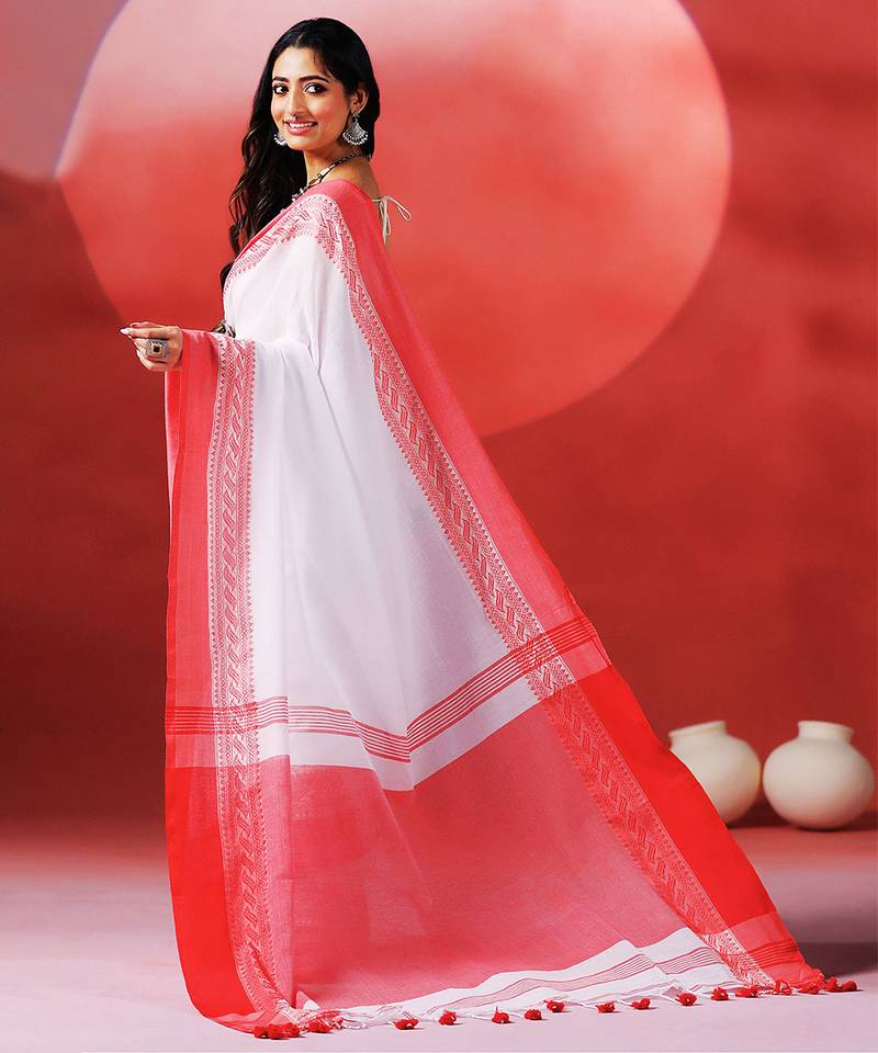 White crimson red handloom khadi saree