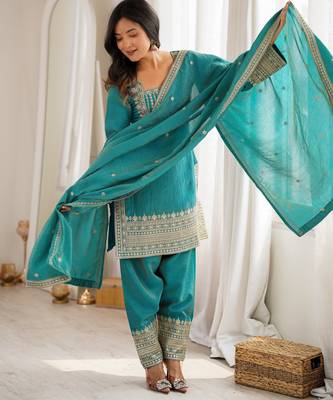 sea green faux georgette embroidered gown set with organza silk blend  dupatta 2